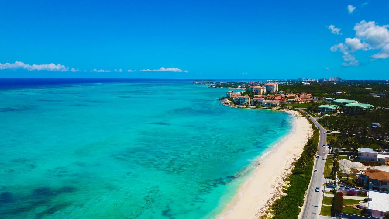 Four Bedroom Oceanfront Villa Nassau Exterior foto