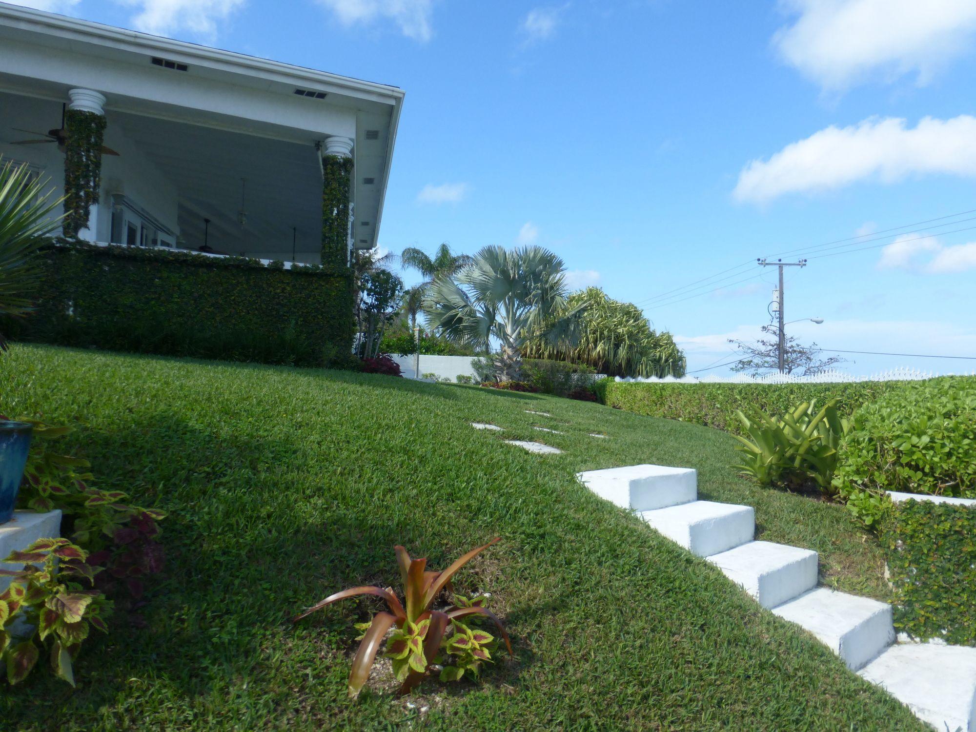 Four Bedroom Oceanfront Villa Nassau Exterior foto